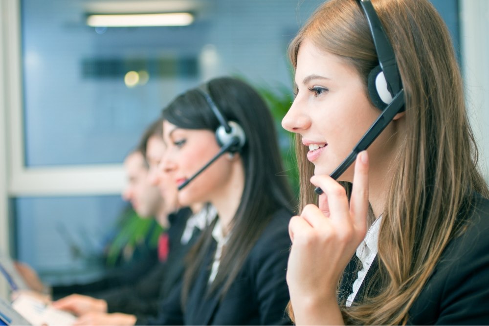 Lấy thông tin email khách hàng qua cuộc gọi điện thoại